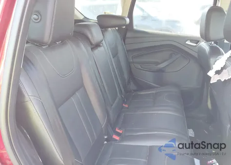 2013 Ford Escape Titanium z USA, uszkodzony, nr VIN 1FMCU9J96DUD62993